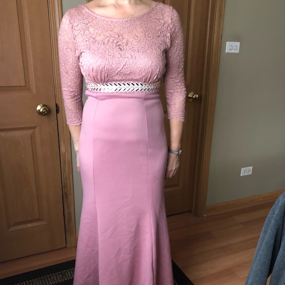 Long pink gown with belt